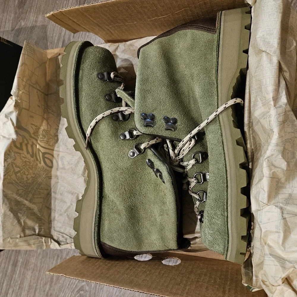 Danner x Todd Snyder Mountain Light Moss Gore-Tex Boots Men's 10 EE Made USA